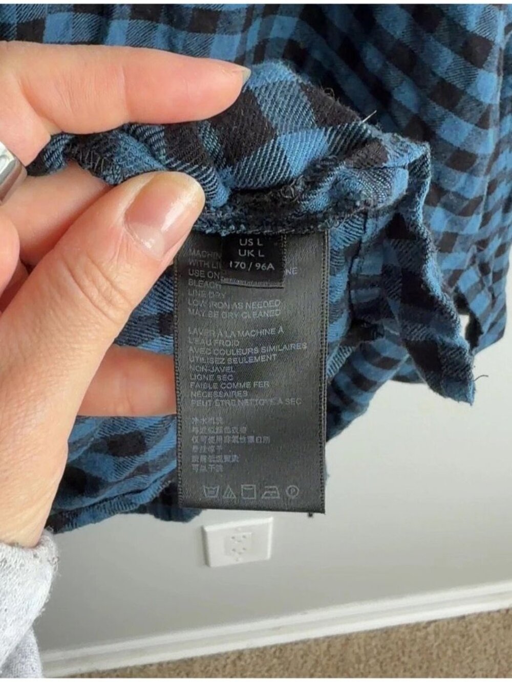 Urban Outfitters Blue Black Buffalo Plaid Flannel Shirt Large Button Up Women’s - Picture 7 of 8